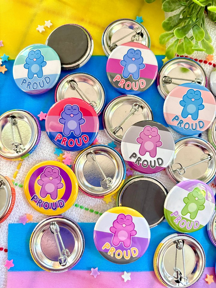 Proud Frog Buttons and Magnets product image (1)