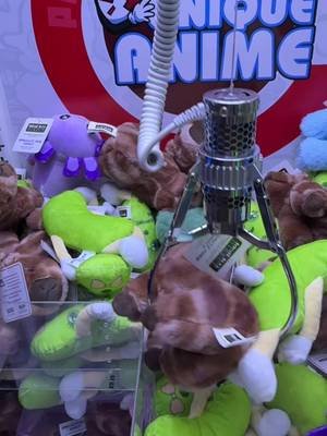 I got a 2-in-1 win first try on this claw machine! #arcade #clawmachine #bremerton 