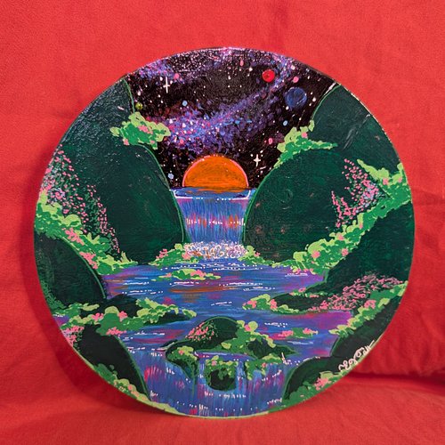 Sun setting over fairy pools
Im sad I couldn't get the blacklight photo to capture all the pinks and oranges... It just all t...