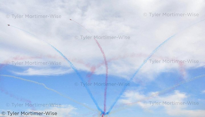 Red Arrows Up-Flying (Digital Photo) product image (1)