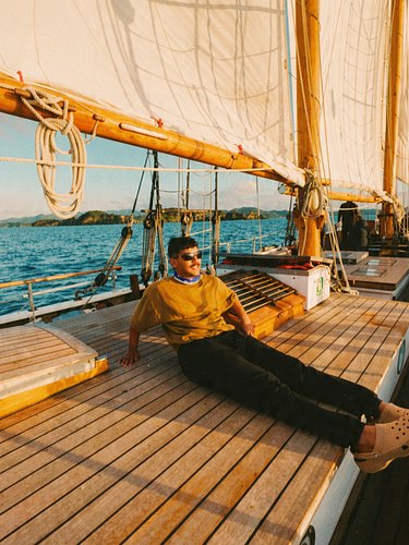 Meet me by the ocean 🌊⛵️