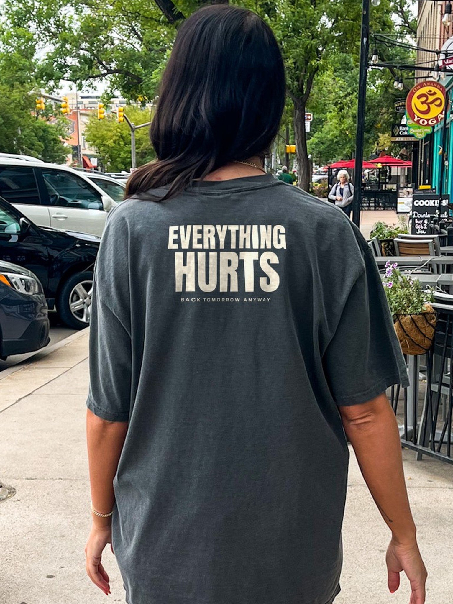 Everything Hurts Oversized Gym Tee | Pump Cover product image (1)