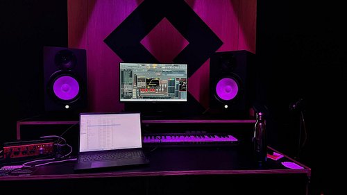 New vid on my channel, used a studio for the first time.