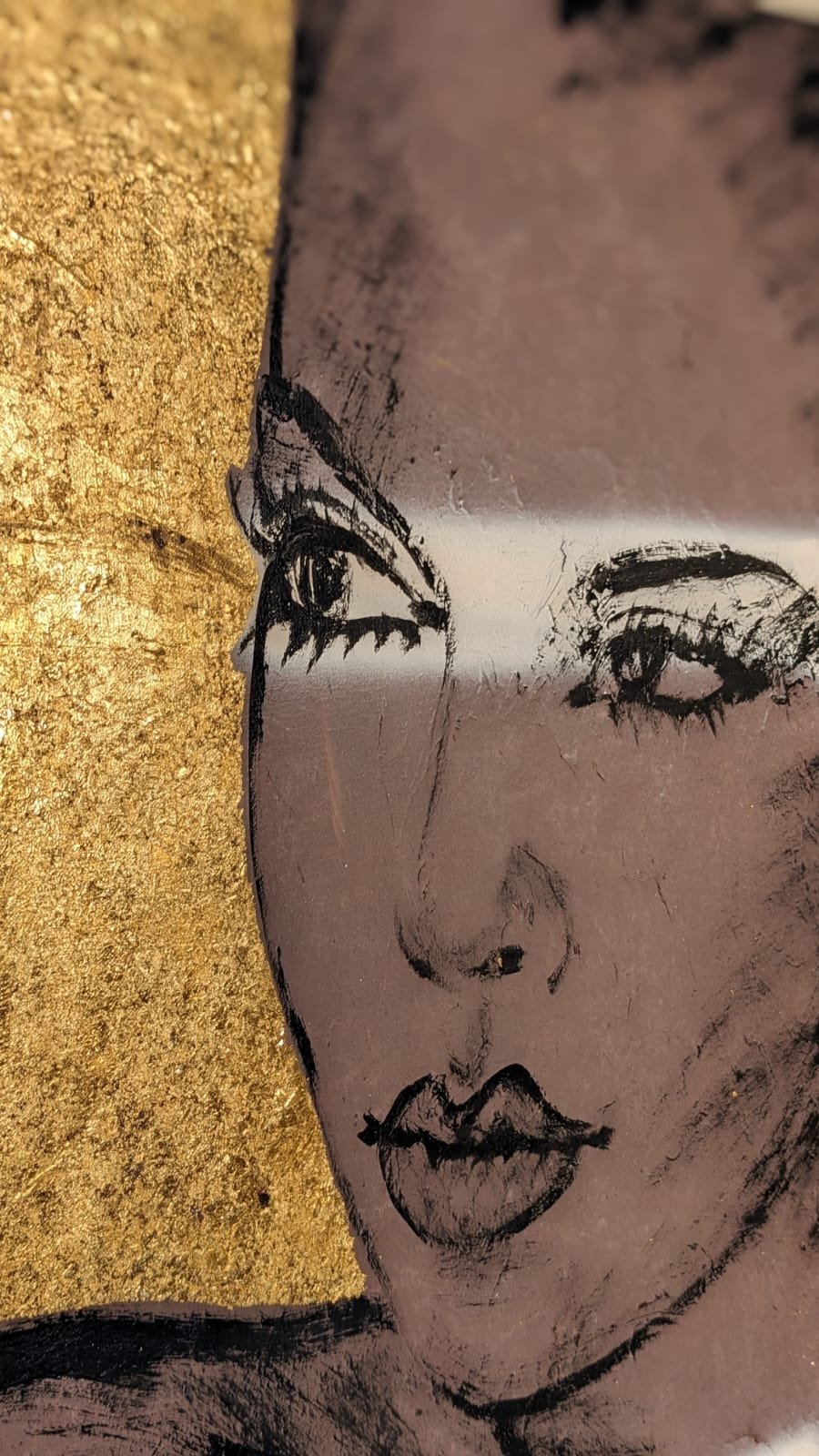 Nude model on gold leaf product image (3)