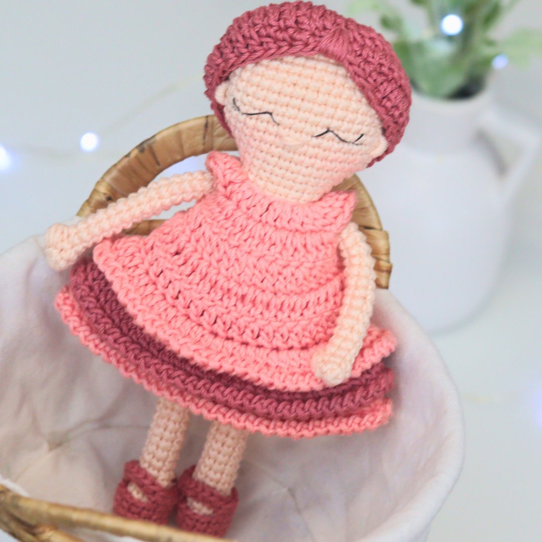 Cuqui Greta Sofía – A Crochet Doll Inspired by Classic Rag Dolls product image (4)