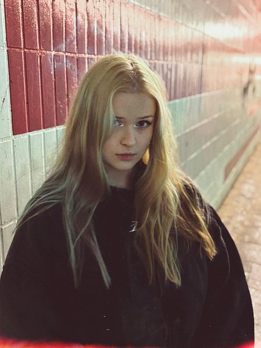 here’s me being blonde hope that’s okay
