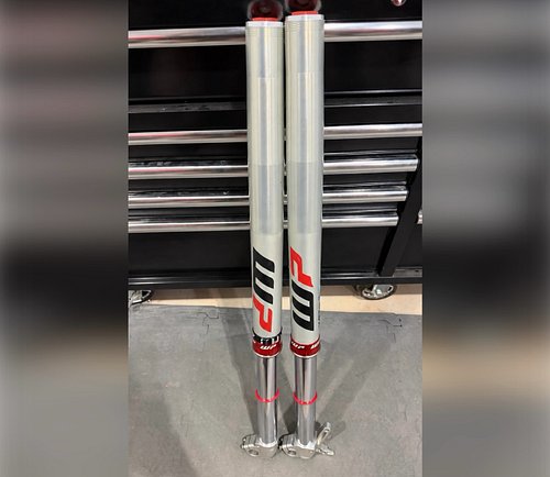 Fresh Seals and Oil on these WP XACT PRO Forks! 🔴

Keeping your suspension performing at its best with quality service and at...