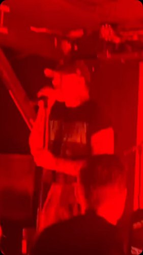 I just really love @emarosa AND they are PHENOMENAL live. 🥹🖤 BIG smile on my face the whole time ✨