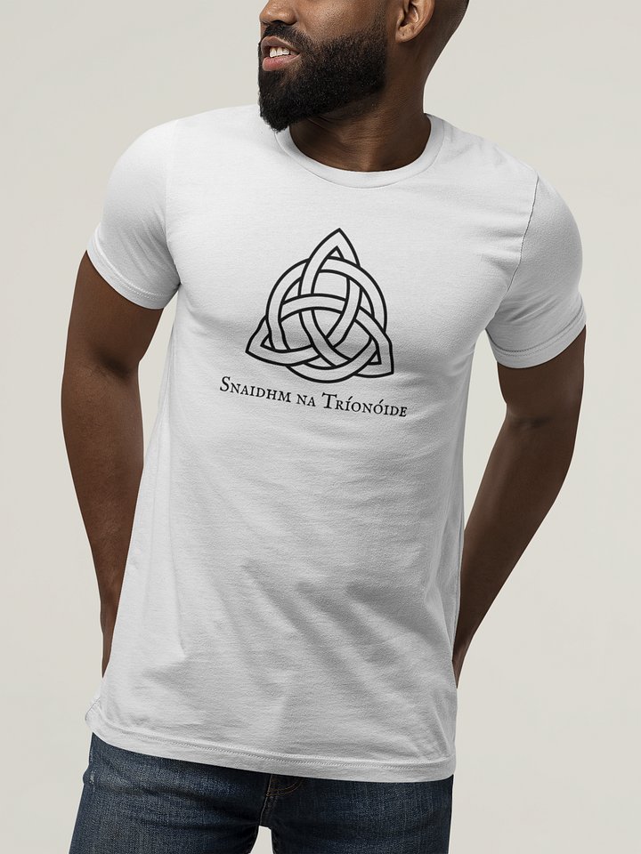 Trinity Knot (Snaidhm na Tríonóide) Soft Tee product image (95)