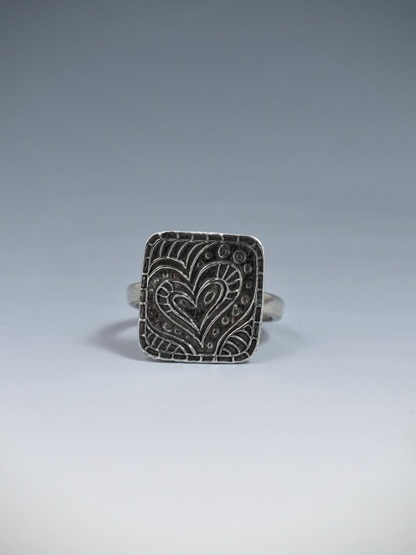 Sterling Silver Heart Statement Ring – A Bold Symbol of Love product image (2)