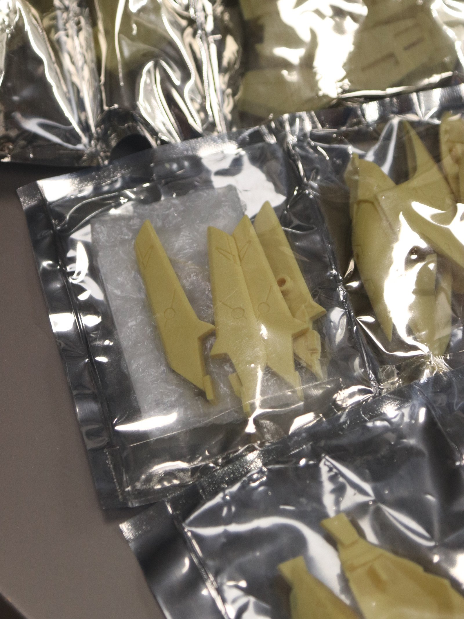 Regulation Center 1/100 Xi Gundam product image (8)