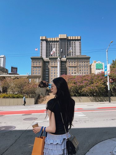 Made an appearance in sf

#sanfrancisco #unionsquaresf

Sweet blossom matcha latte 🌸

#bluebottlecoffee #matcha

#alcatraz

M...