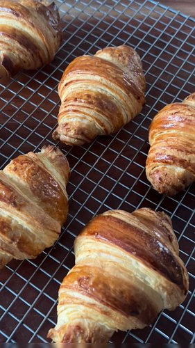 ✨ New Tutorial ✨
If you’ve ever dreamed of pulling buttery, golden, flaky croissants out of your own oven… this one’s for you...