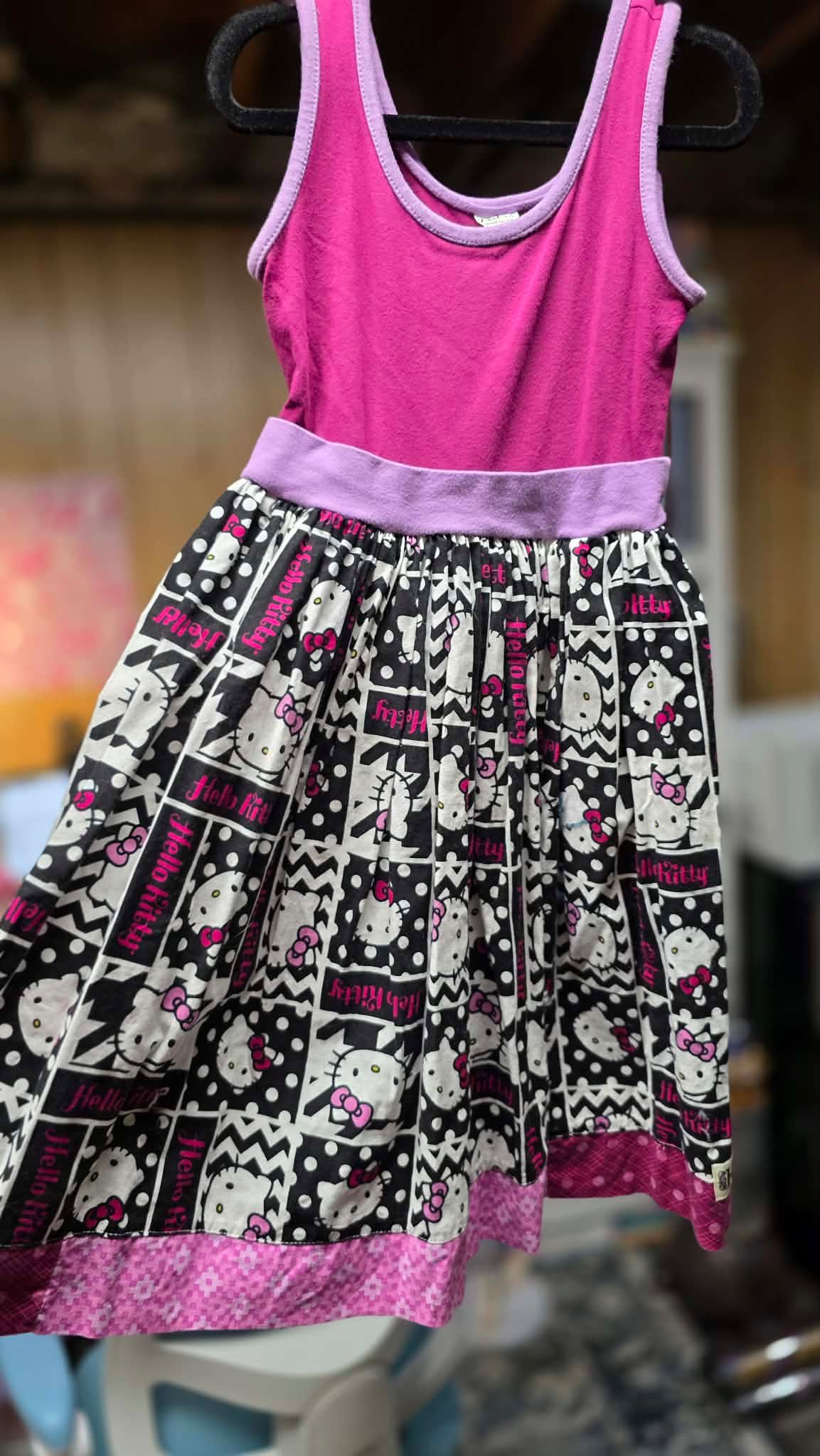 KPEA - Size 8 - GENTLY USED - Hello Kitty product image (6)
