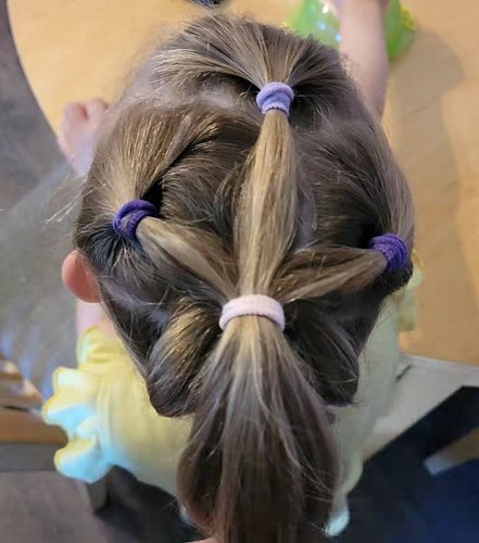 I am really not great with hair. I have a lot of it, you'd think I'd be a pro, but yeah really not so much.

So when Bit star...