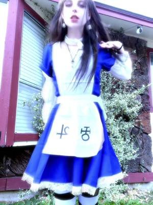 Bars from thy queen🖤🥀🧿 #alice #alicemadnessreturnscosplay #alicemadnessreturns #aliceinwonderland 