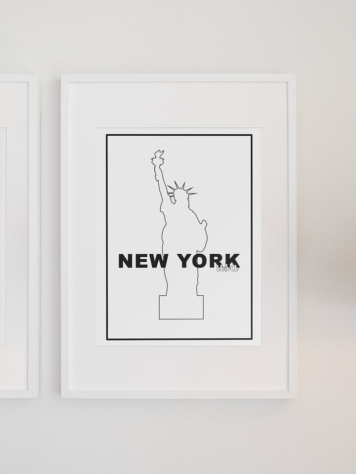Minimalist Statue of Liberty Line Drawing, Elegant New York USA Wall Art, Simple Iconic Landmark Illustration, Modern Home Decor Print product image (1)