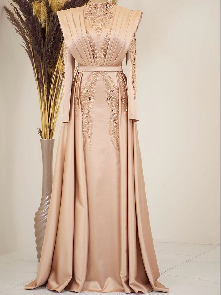 Luxury dress product image (2)