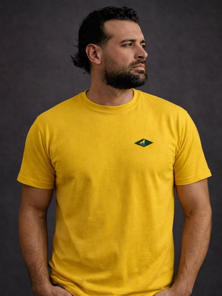 Camiseta Essencial Filhos da Patria Amarela product image (1)