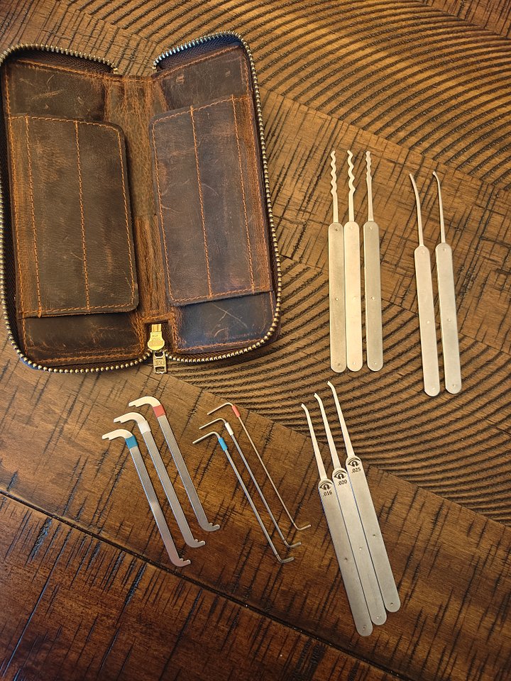 Greyhounds hand picked picks! (14 piece) product image (2)