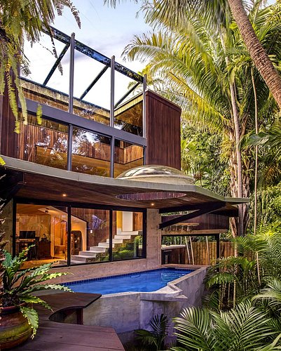 Woodsong House designed and built by architect Alfred Browning Parker as his own residence 🌴
Coconut Grove, Florida — circa 1967