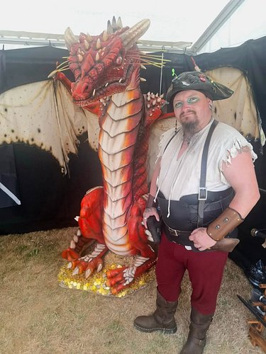 After an incredibly fun and tiring weekend at a very hot Fantasy Forest, my plan for today is to do as much sweet FA as possi...