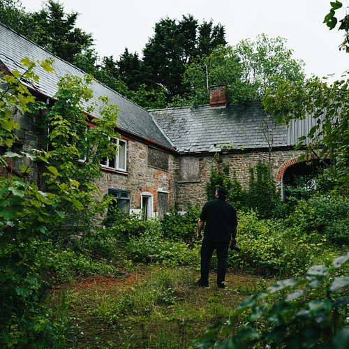 This abandoned farmhouse investigation did not disappoint 😉 #paranormal #ghosttheory