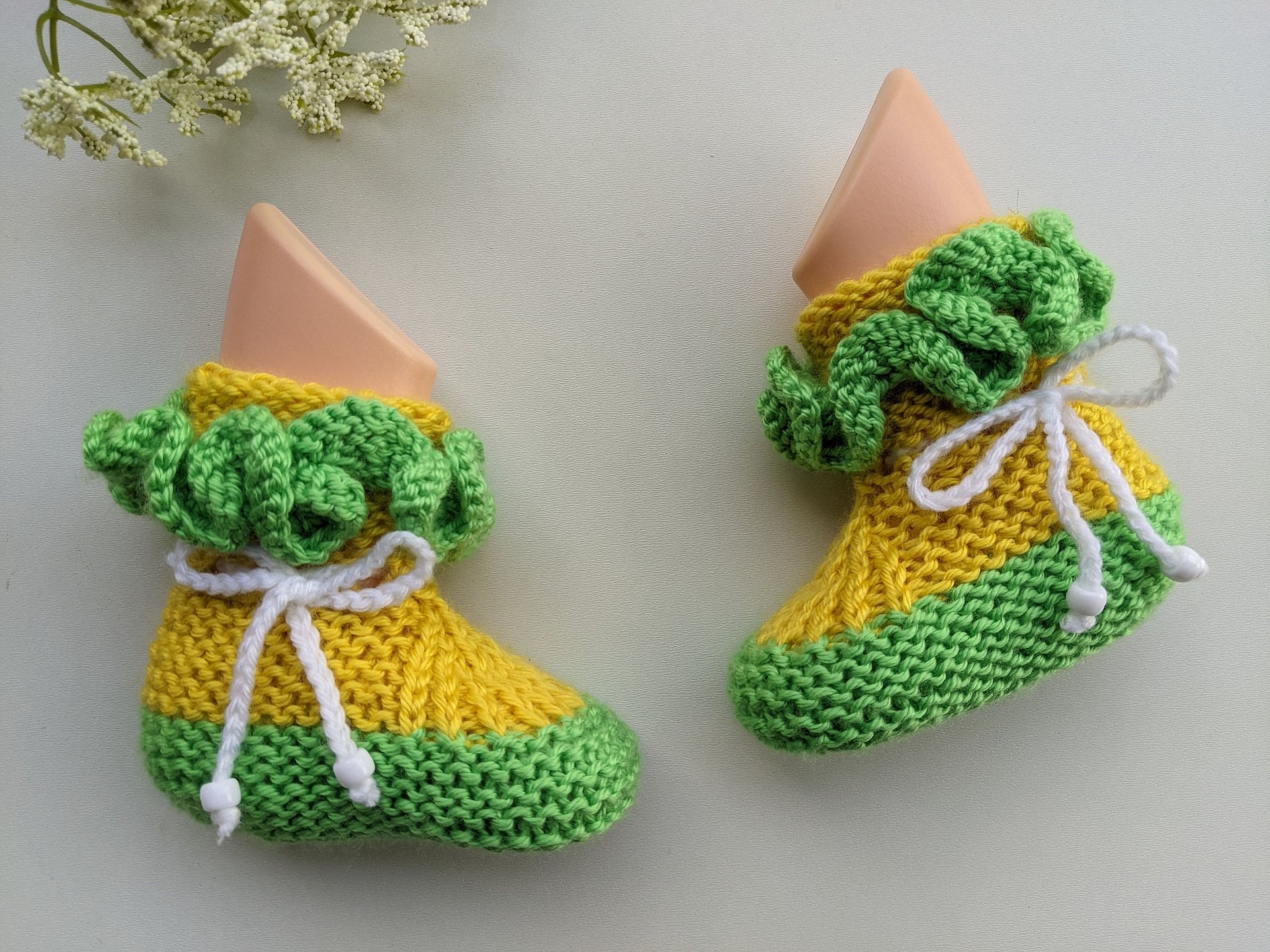 Baby Knit Booties with Ruffles Pattern product image (7)