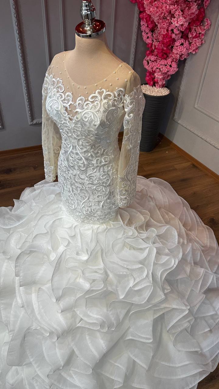 Wedding dress product image (1)