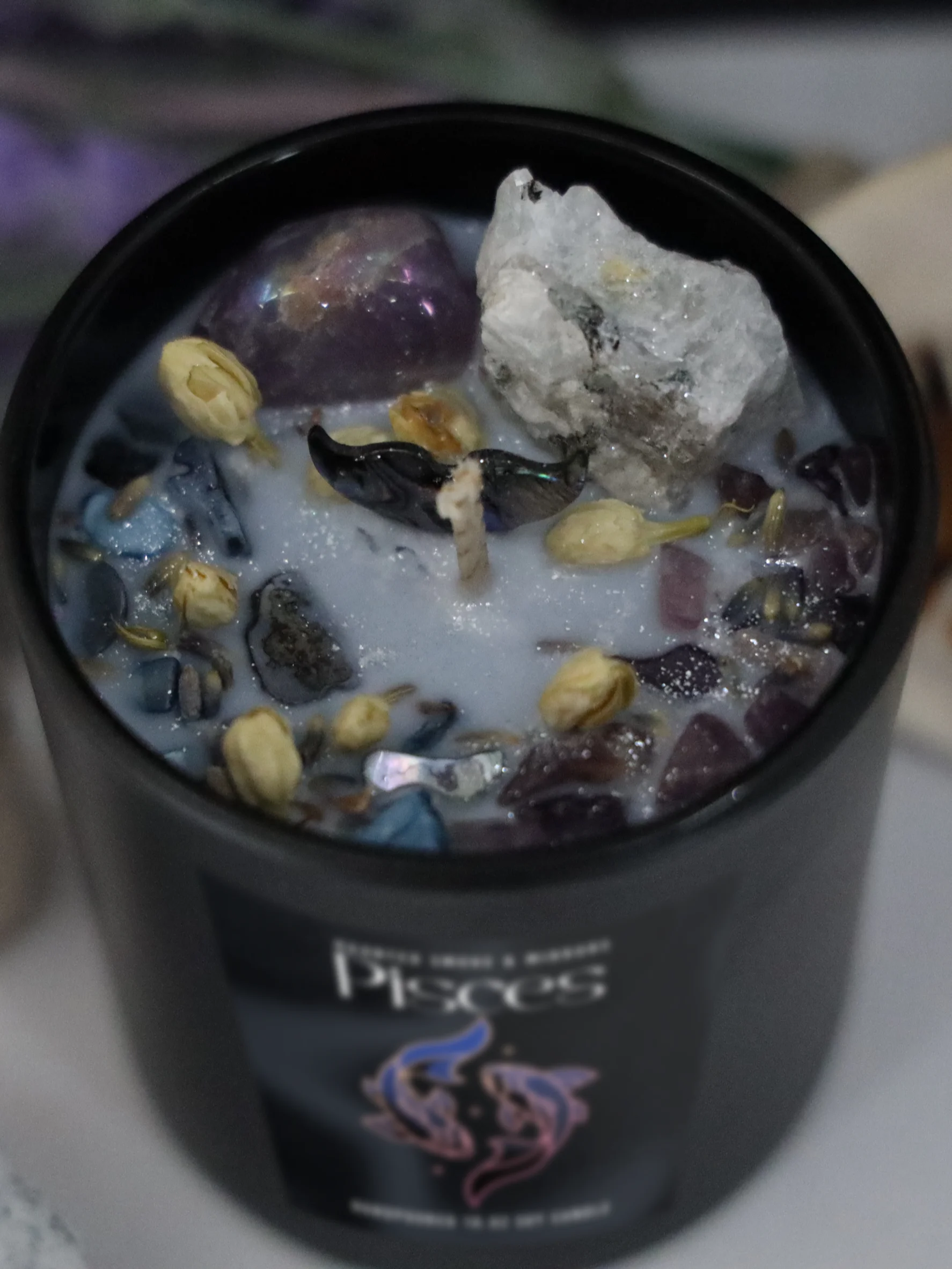 Pisces Zodiac Crystal Candle product image (2)