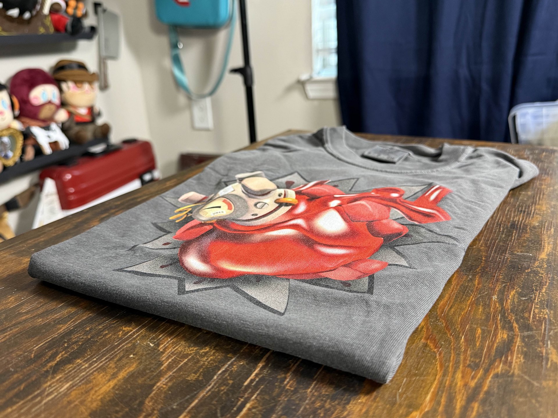 Team Fortress 2 Über Heart T-Shirt + BTS Discord Pass! product image (5)