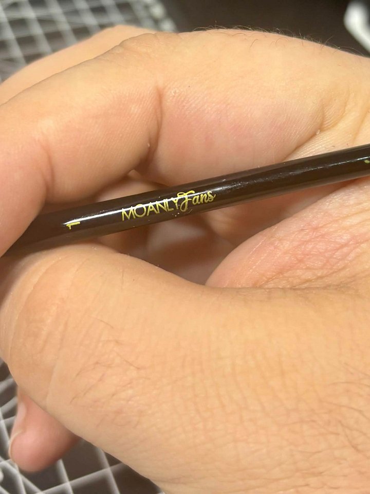 MoanlyFans Signature Series Size 1 Kolinsky Sable Arrowhead Brush product image (2)