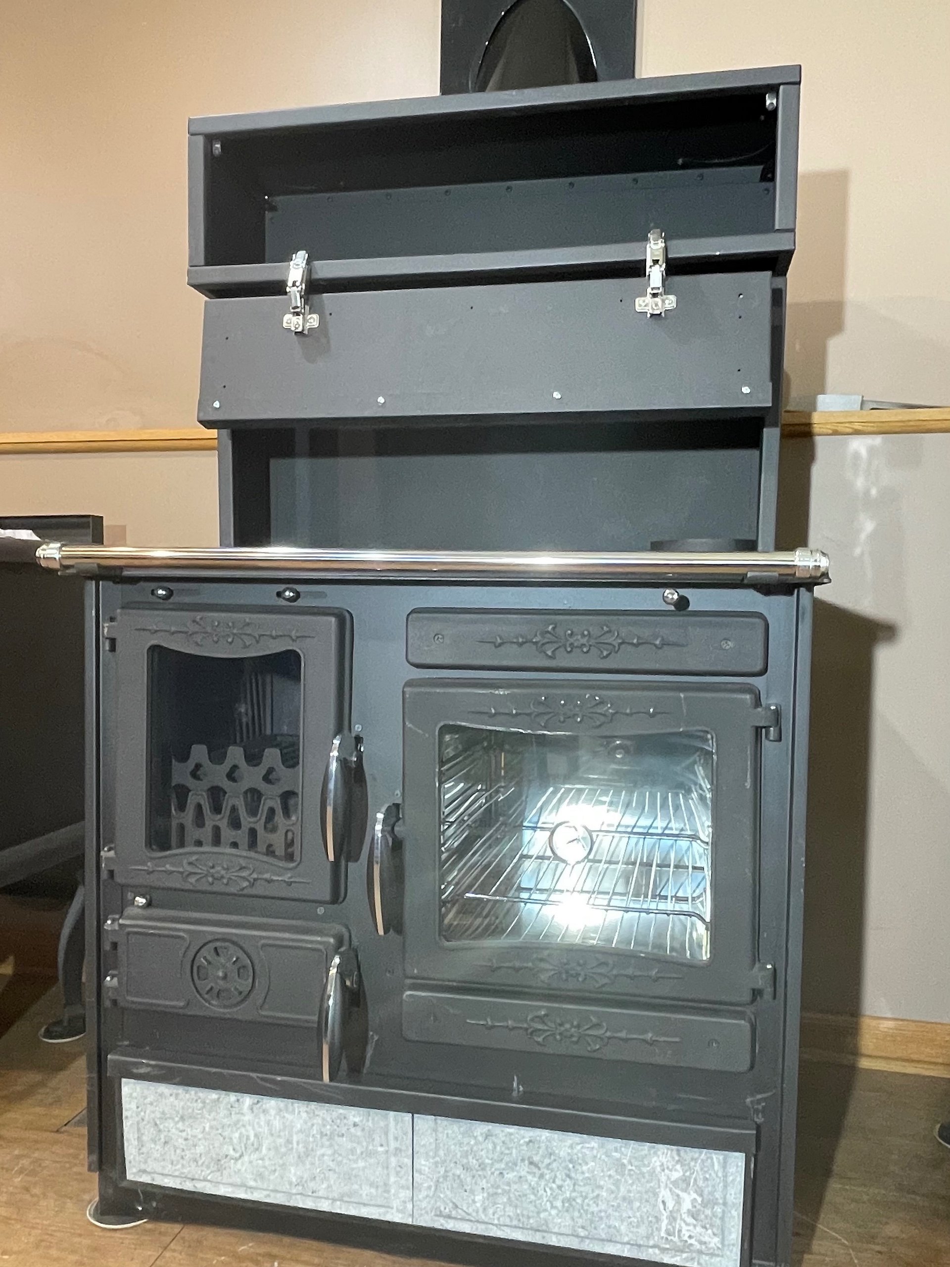 Guliver Wood Burning Cook Stove by Guca Soapstone w/Warming Oven Right Hand Flue product image (10)