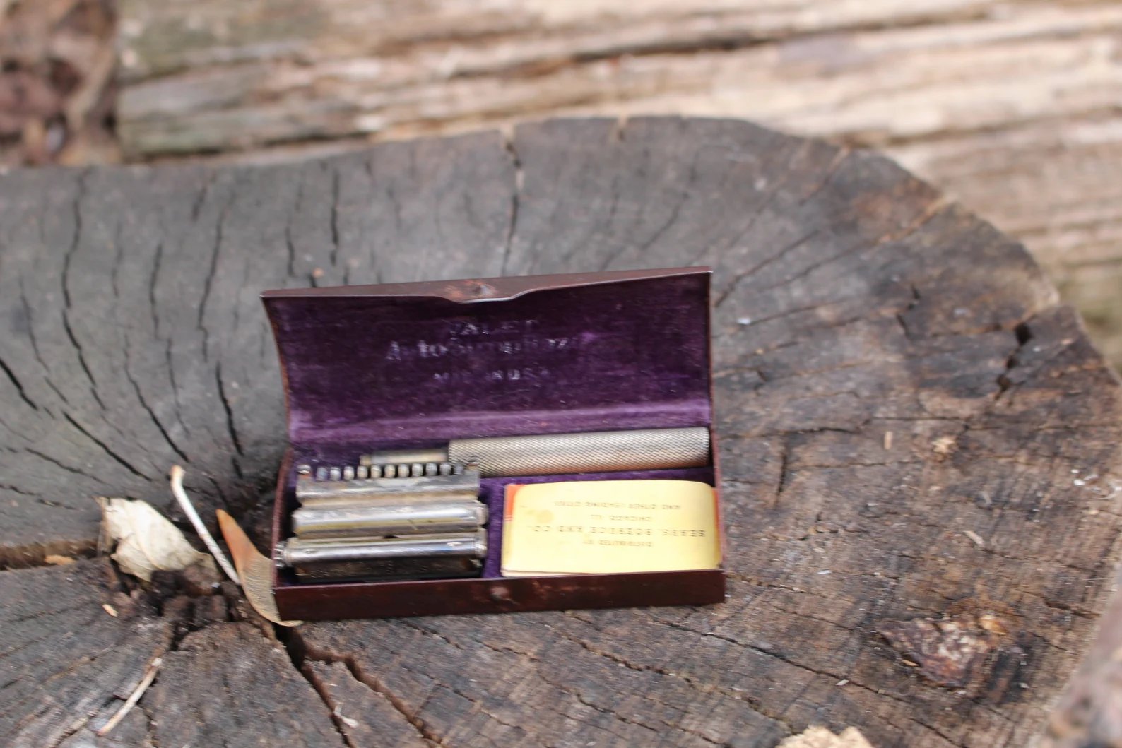 Artifact No.03 - Portable Shaving Kit product image (1)