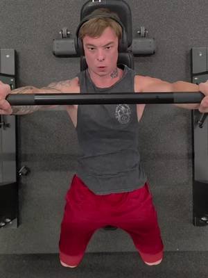 Do you want a bigger chest? 💪 The Smith machine incline press is one of my go-to movements for building the upper chest. The fixed bar path lets you focus on controlled reps, a deep stretch, and progressive overload instead of balancing the weight. A few tips: • Set the bench around 30–45° • Lower the bar with control • Drive through your upper chest, not your shoulders • Don't sacrifice form just to add more weight What's your favorite chest exercise? Let me know below. 👇 #ChestDay #UpperChest #GymTips #MuscleGrowth #Fitness 