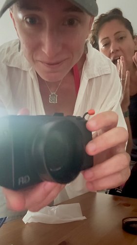 Note: do not unbox with the radio on 
.
.
.
#photographylovers #ricohgriv