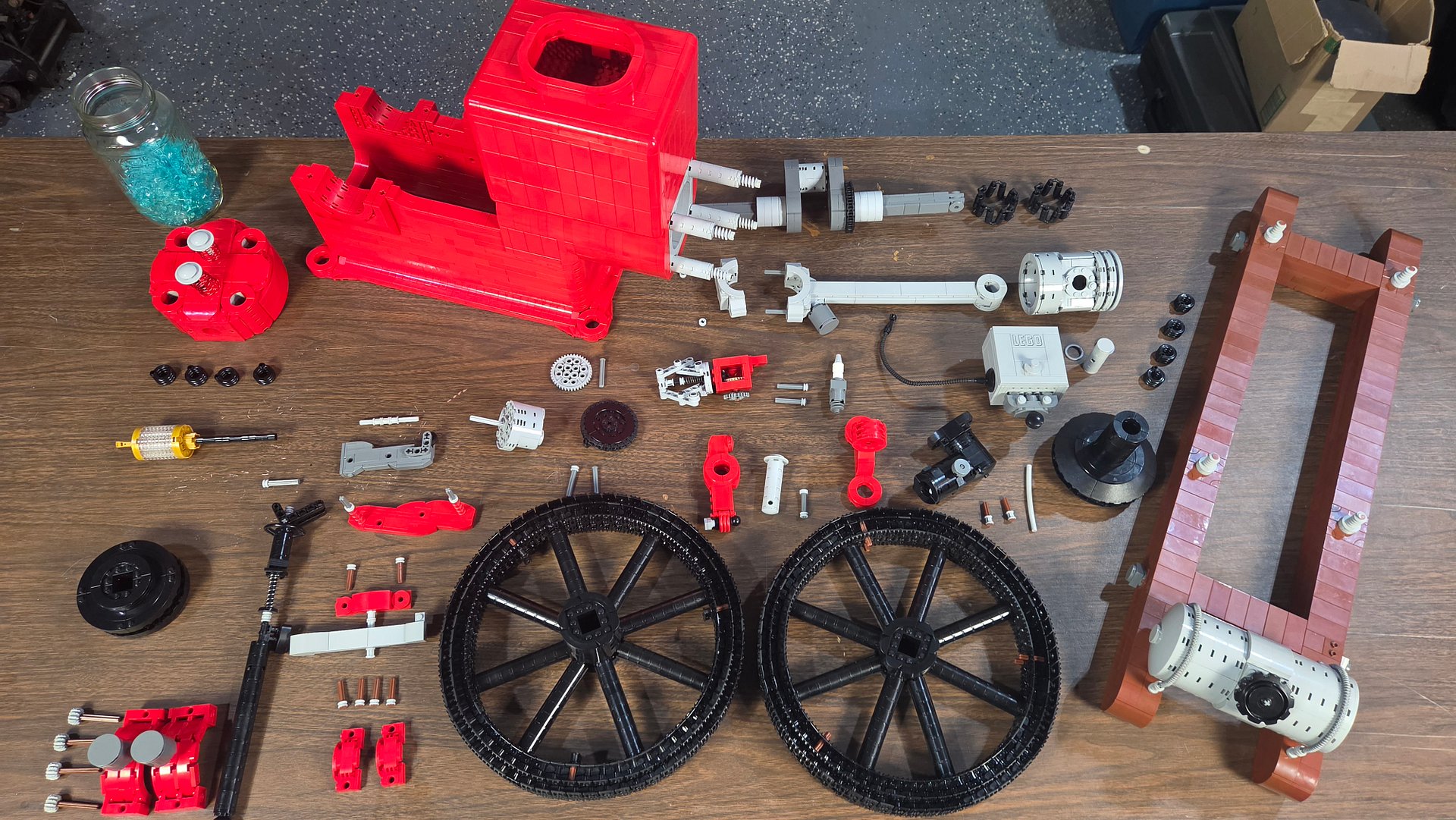 Red Flyer Vacuum-Powered Hit-&-Miss Engine MOC Instructions product image (6)