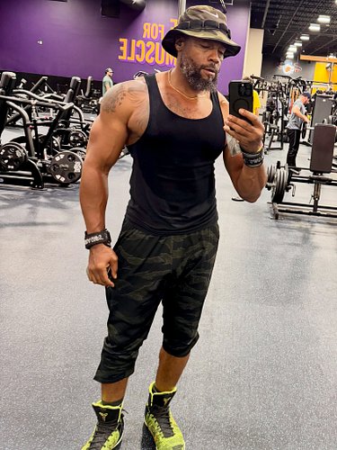 Great day in the lab! 💪🏾
•
•
#DorseyFit
#MUSCLESAINTFREE
#LETSGOOOOO