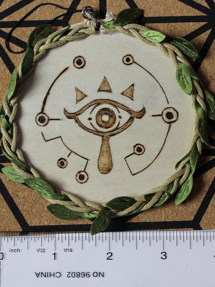 Zelda wood burned emblem ornament product image (1)