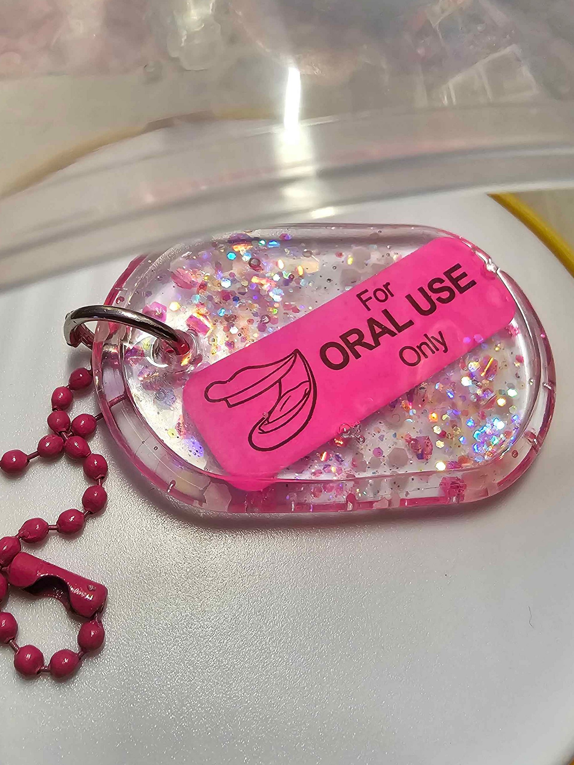 Stickers suspended in resin keychains product image (1)