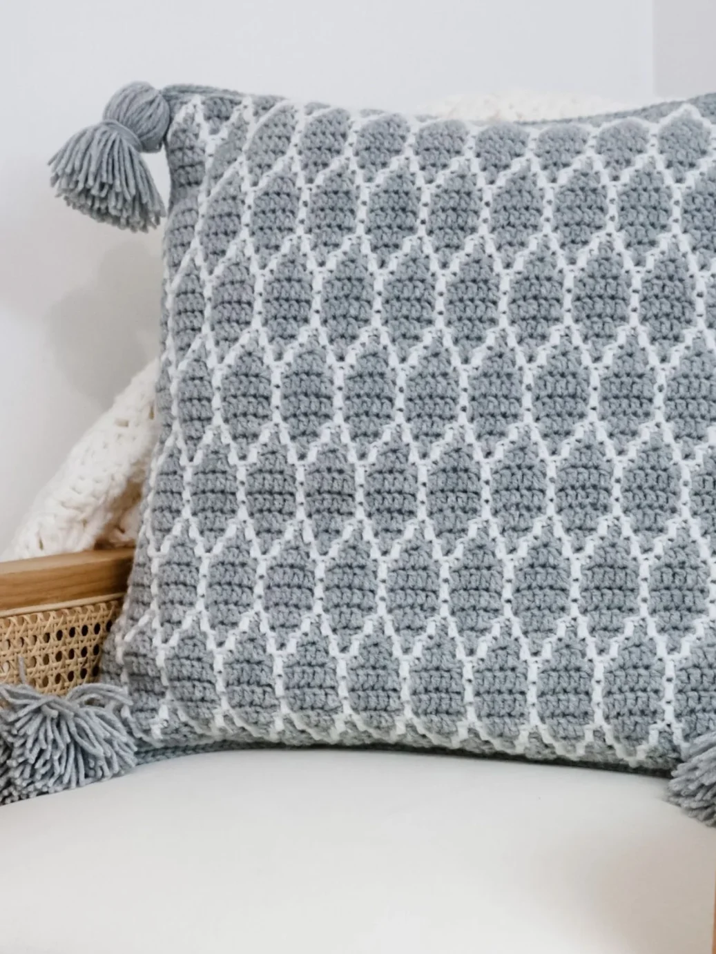 Surfside Mosaic Pillow Crochet Pattern product image (2)