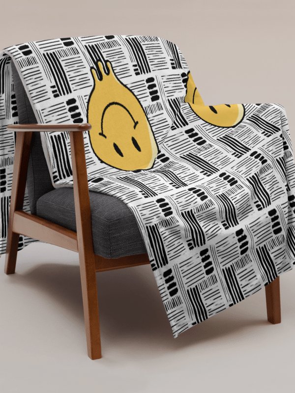 LOVA - Smiley Blanket product image (1)