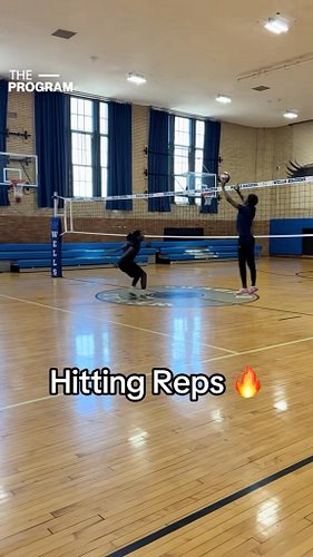 Hitting Reps 🔥 
Get in the gym and stay there 🏐💪🏾

#volleyball #chicago #volleyballtraining #theprogramvb #volleyballskills