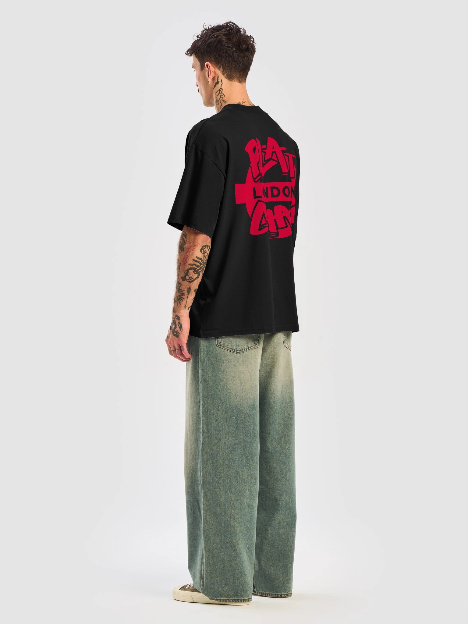 Plat Chat London Red Roundel Oversized Tee product image (6)