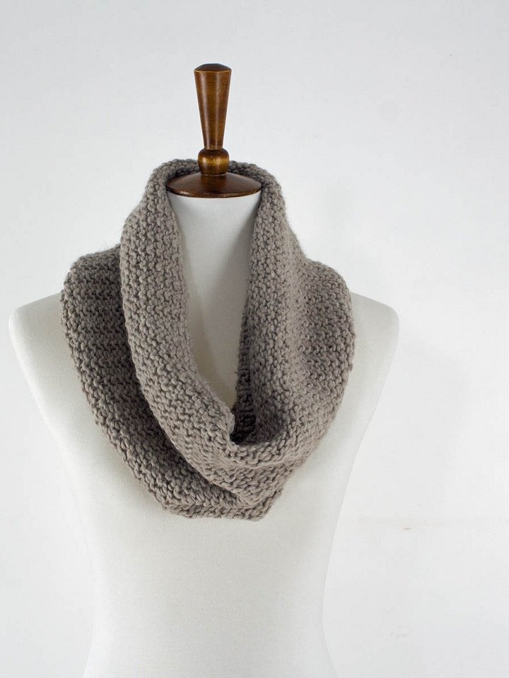 Worsted Weight Cowl Pattern - Beauty product image (1)