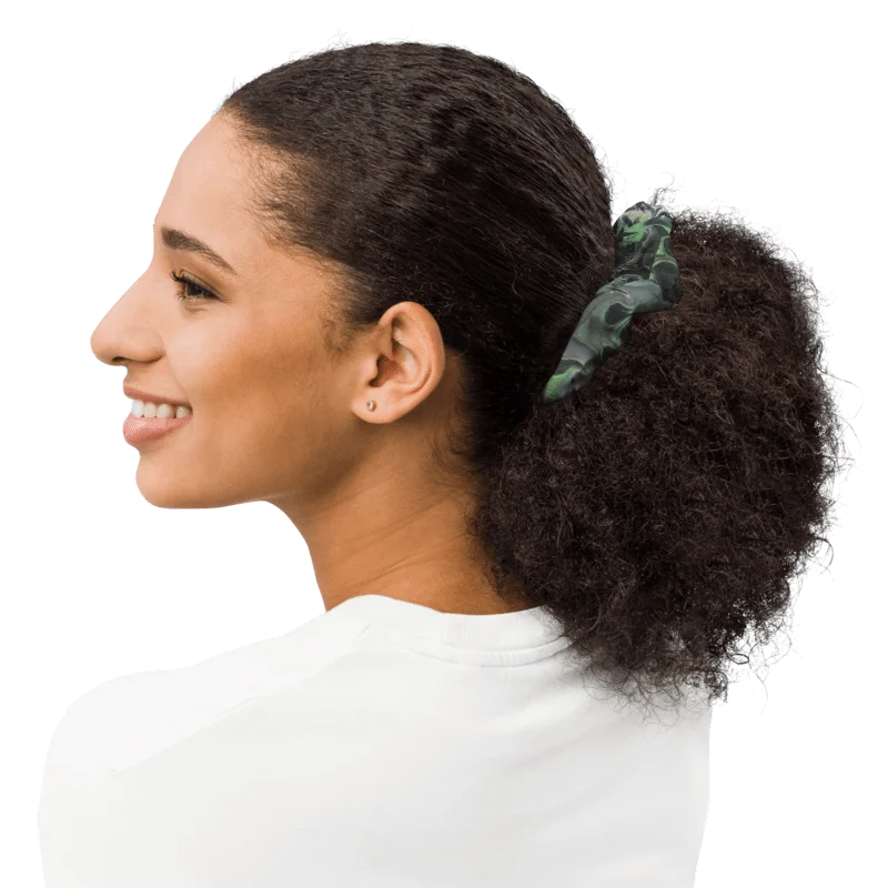 Metallic Green Fluid Acrylic Scrunchie product image (5)