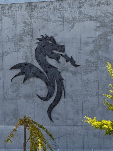 I’m been slacking a bit on my #elsanoincrível posts. Life has been lifing! But in the past few weeks, 
1. I saw a dragon (Est...