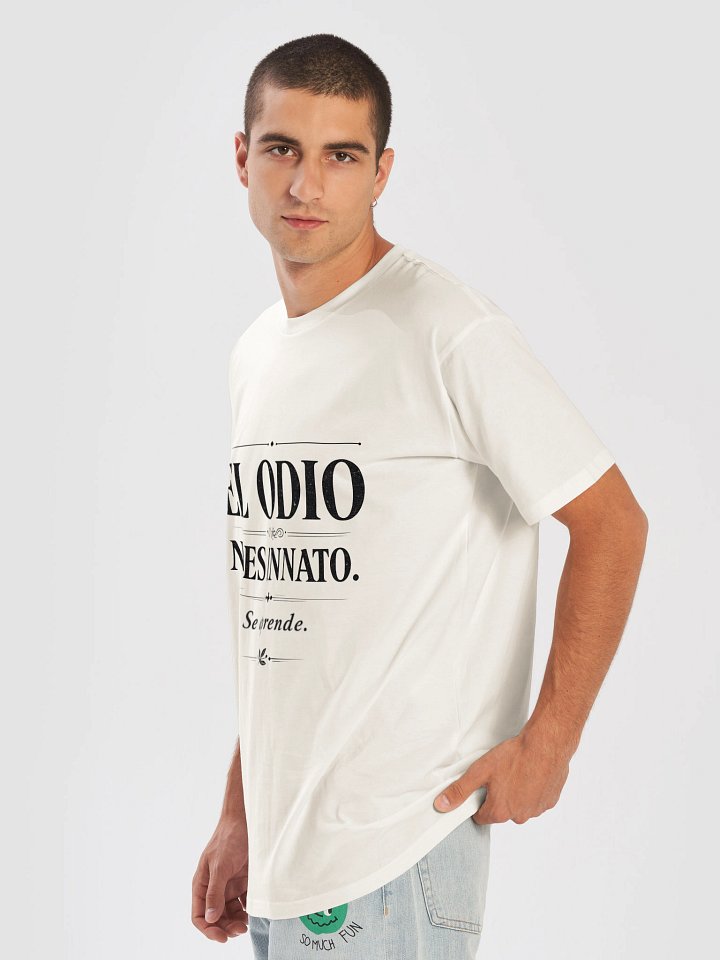 Camiseta "El Odio No Es Innato" product image (2)