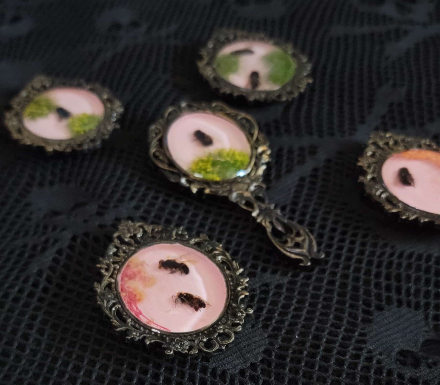 Resin Bee Magnet product image (3)