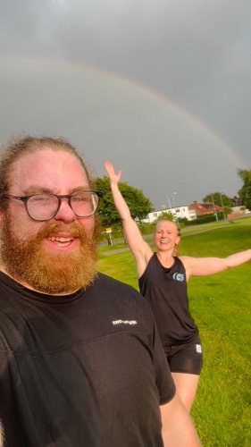 Thunder and lightning fast! We’re continuing to train towards a sub 60 minute 10km. This session was km long intervals. So ru...